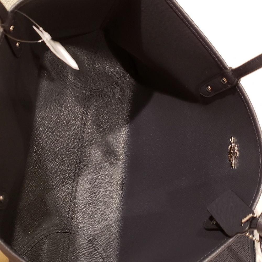 Brand New Coach Reversible Tote Bag MSRP $350 - Picture 3 of 4